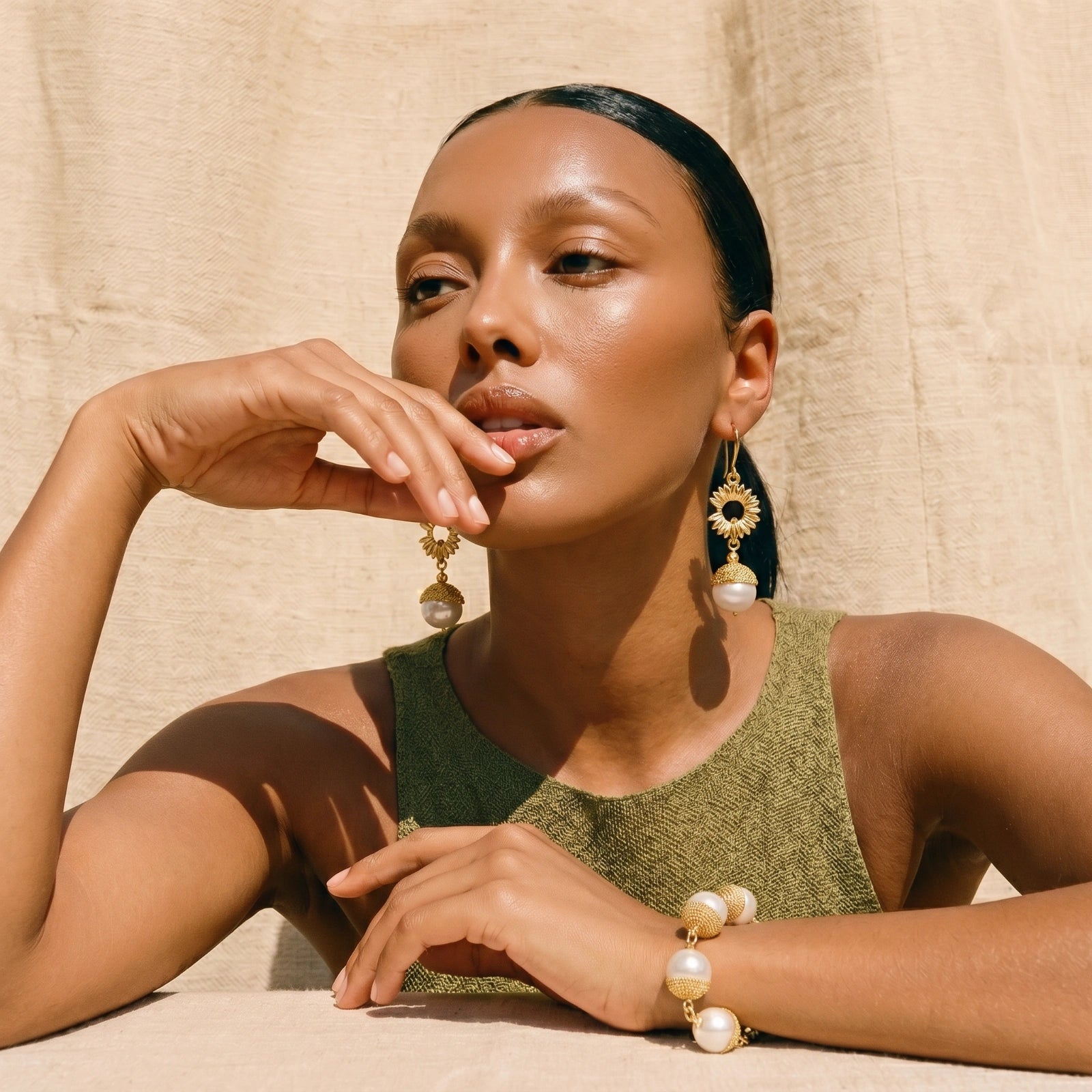 Golden Mesh Pearl Bracelet
